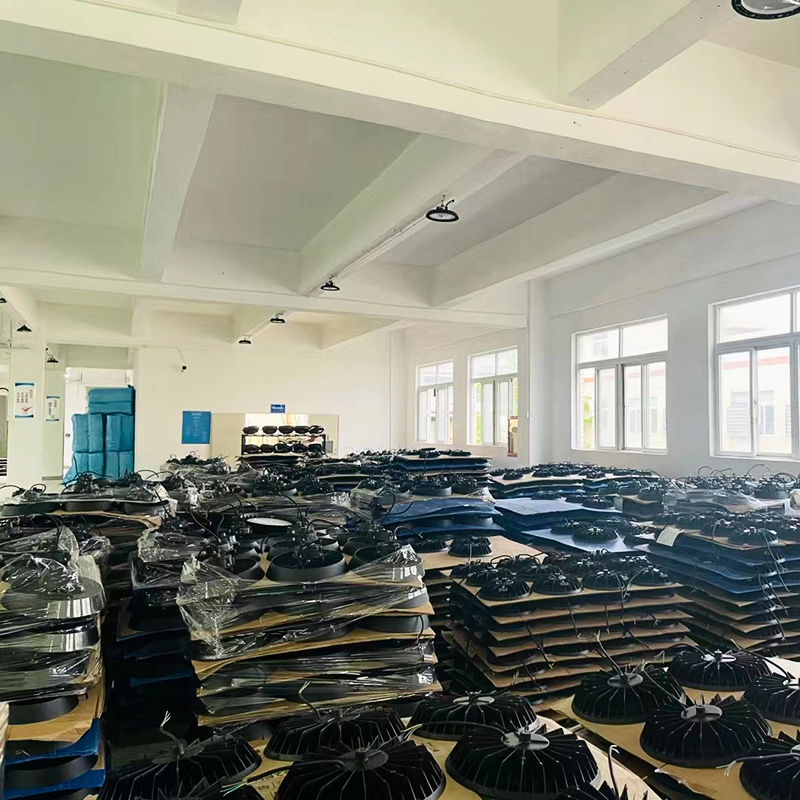 190LMW -UFO LED- High -Bay- Light- 200W- 38000LM -AC200-240V -5060Hz (9) 190LMW -UFO LED- High -Bay- Light- 200W- 38000LM -AC200-240V -5060Hz (9)